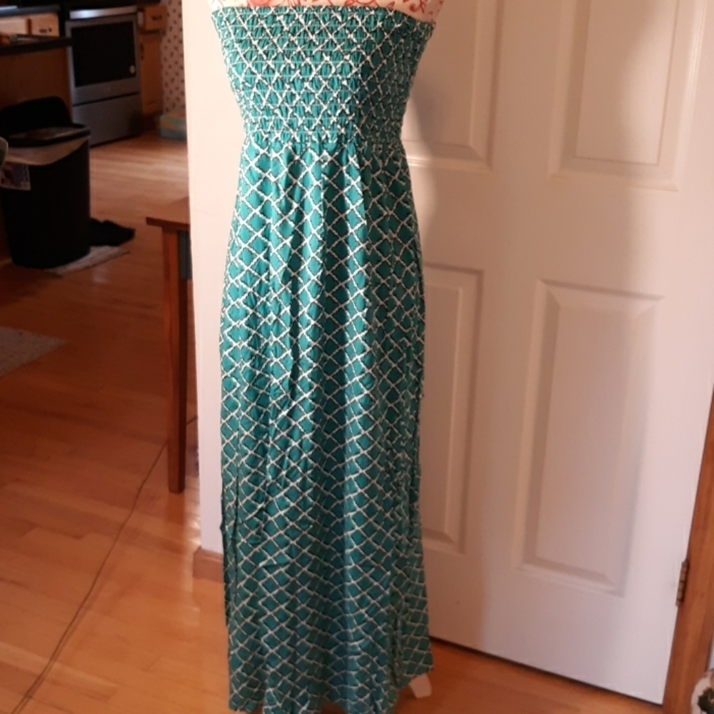 New ladies dress /cover up vfish medium